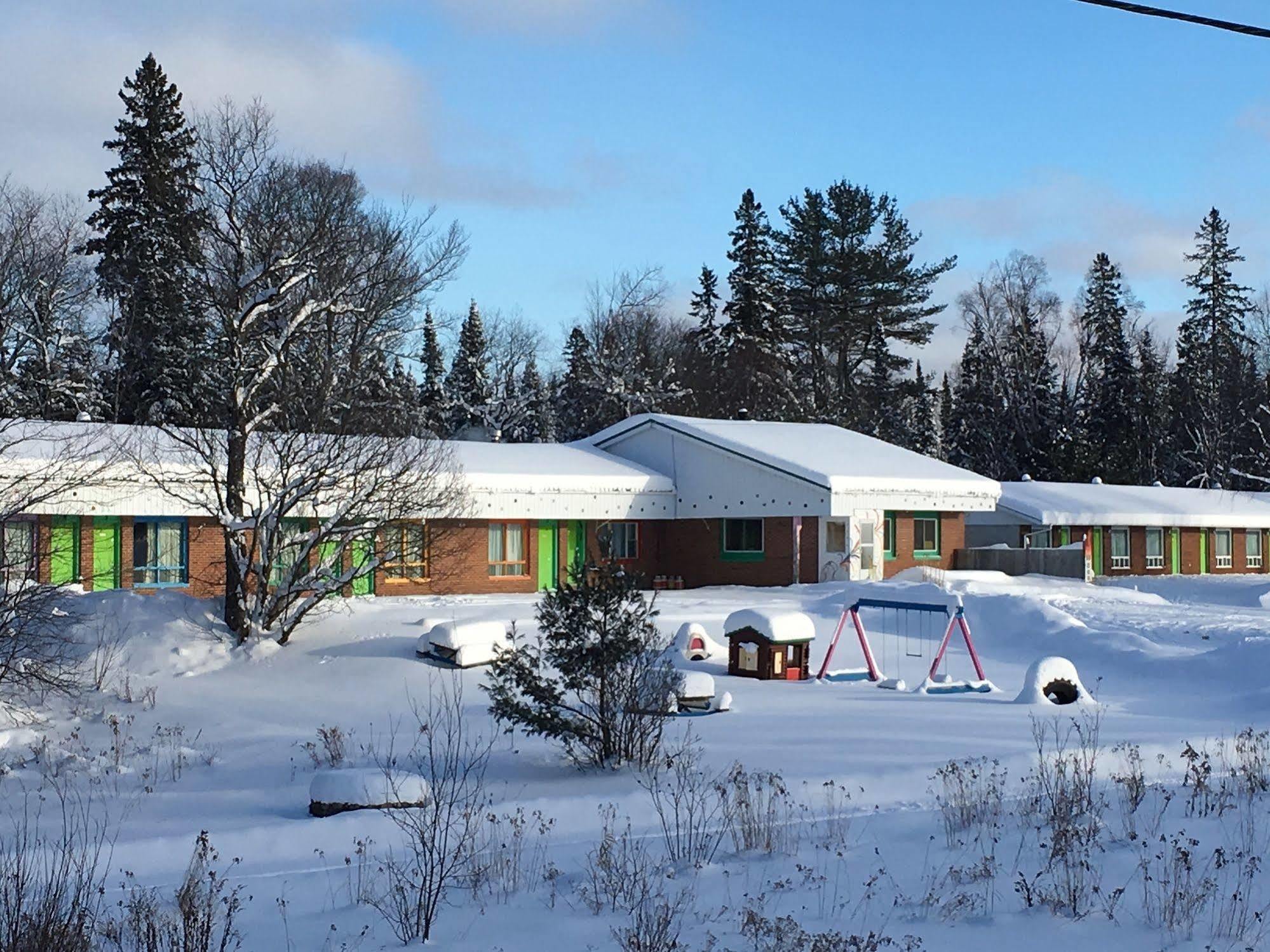 Algonquin Motel South River Экстерьер фото